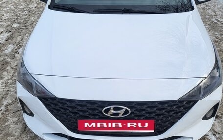 Hyundai Solaris II рестайлинг, 2021 год, 1 300 000 рублей, 7 фотография