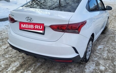 Hyundai Solaris II рестайлинг, 2021 год, 1 300 000 рублей, 10 фотография
