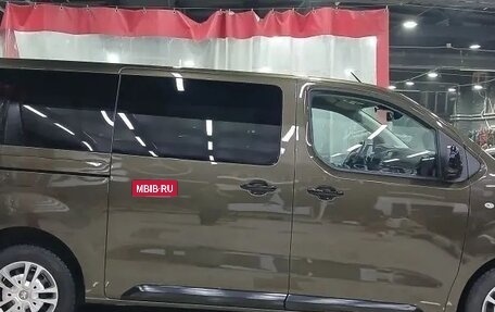 Peugeot Traveller I, 2021 год, 4 200 000 рублей, 2 фотография