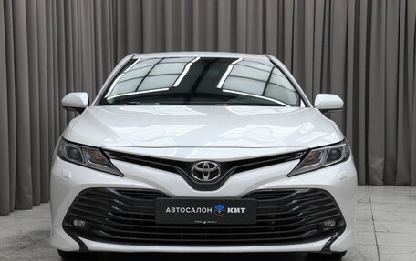 Toyota Camry, 2019 год, 3 249 000 рублей, 2 фотография
