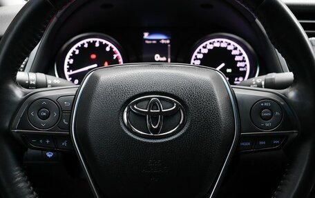 Toyota Camry, 2019 год, 3 249 000 рублей, 11 фотография