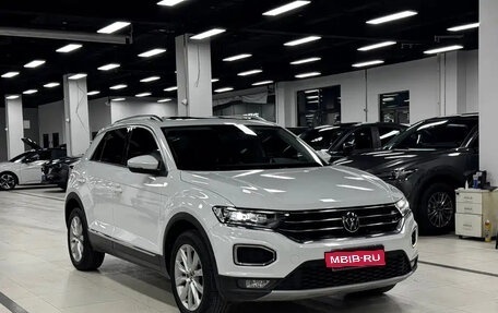 Volkswagen T-Roc I, 2022 год, 1 480 700 рублей, 1 фотография