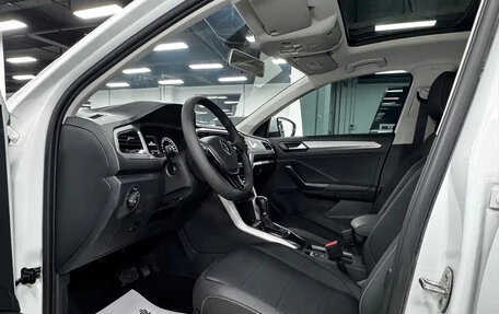 Volkswagen T-Roc I, 2022 год, 1 480 700 рублей, 11 фотография