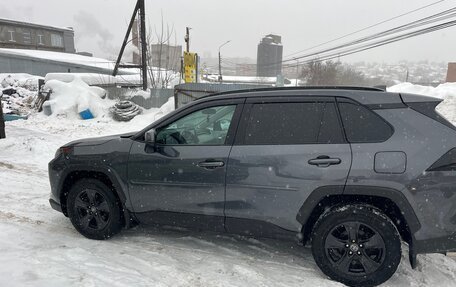 Toyota RAV4, 2019 год, 3 050 000 рублей, 2 фотография