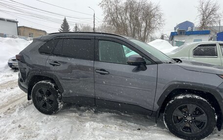 Toyota RAV4, 2019 год, 3 050 000 рублей, 4 фотография