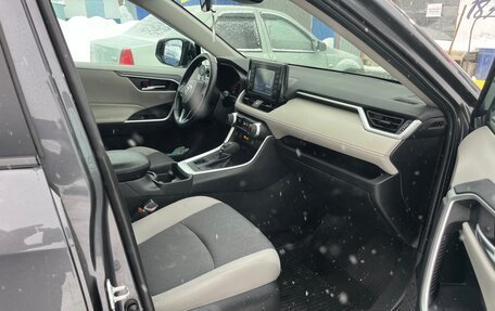 Toyota RAV4, 2019 год, 3 050 000 рублей, 8 фотография