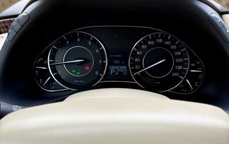 Nissan Patrol, 2012 год, 2 750 000 рублей, 17 фотография