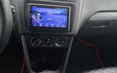 Volkswagen Polo VI (EU Market), 2011 год, 580 000 рублей, 23 фотография