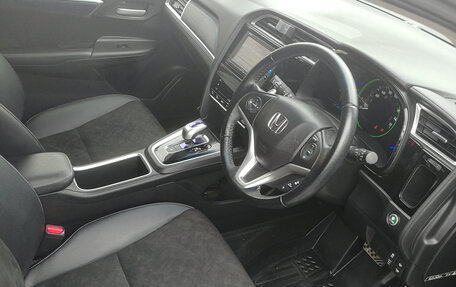 Honda Shuttle II, 2016 год, 1 160 000 рублей, 13 фотография