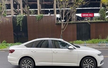 Volkswagen Lavida, 2022 год, 1 850 017 рублей, 8 фотография