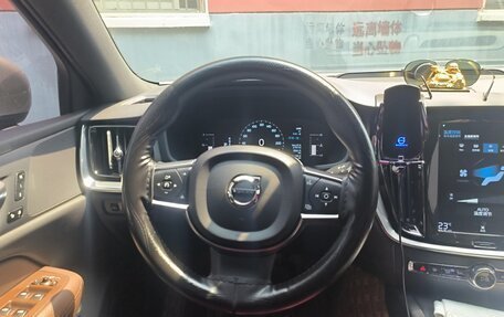 Volvo S60 III, 2023 год, 3 970 000 рублей, 9 фотография