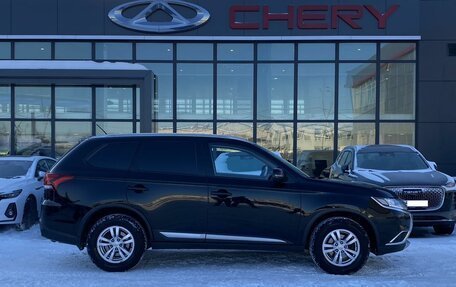 Mitsubishi Outlander III рестайлинг 3, 2015 год, 1 639 000 рублей, 4 фотография