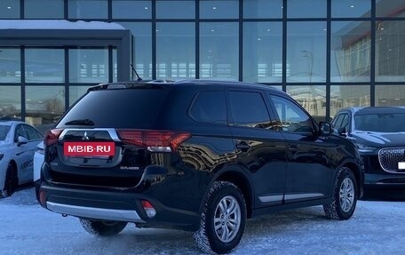 Mitsubishi Outlander III рестайлинг 3, 2015 год, 1 639 000 рублей, 5 фотография