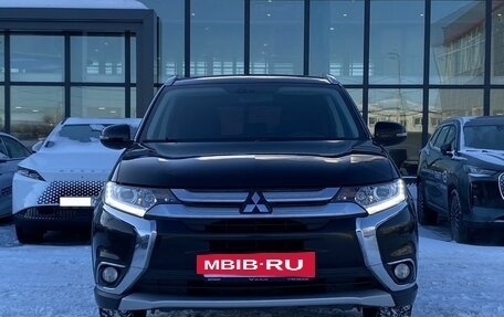 Mitsubishi Outlander III рестайлинг 3, 2015 год, 1 639 000 рублей, 2 фотография