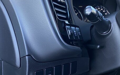 Mitsubishi Outlander III рестайлинг 3, 2015 год, 1 639 000 рублей, 19 фотография