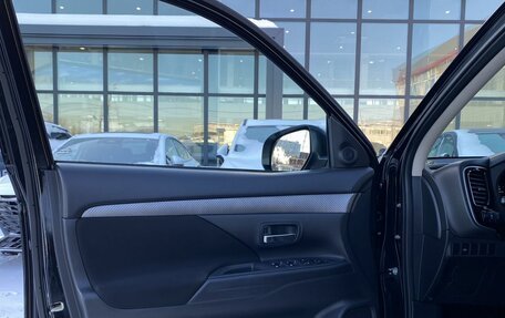 Mitsubishi Outlander III рестайлинг 3, 2015 год, 1 639 000 рублей, 17 фотография