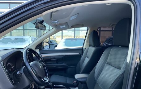 Mitsubishi Outlander III рестайлинг 3, 2015 год, 1 639 000 рублей, 20 фотография