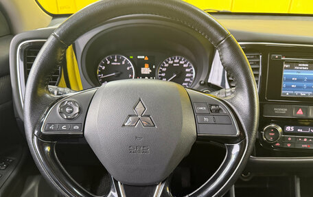 Mitsubishi Outlander III рестайлинг 3, 2015 год, 1 549 000 рублей, 21 фотография