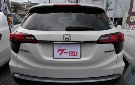 Honda Vezel, 2021 год, 1 650 000 рублей, 5 фотография