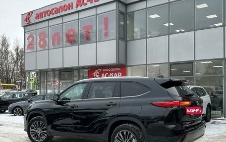 Toyota Highlander, 2025 год, 5 990 000 рублей, 3 фотография