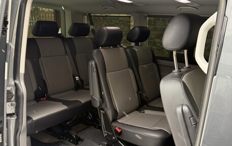 Volkswagen Caravelle T6 рестайлинг, 2020 год, 5 800 000 рублей, 2 фотография