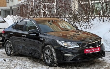 KIA Optima IV, 2019 год, 1 590 000 рублей, 2 фотография