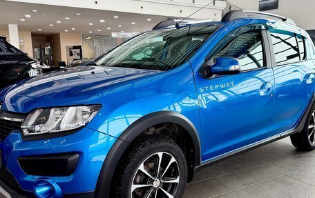 Renault Sandero II рестайлинг, 2016 год, 960 000 рублей, 2 фотография