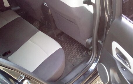 Chevrolet Cruze II, 2011 год, 700 000 рублей, 7 фотография