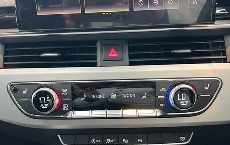 Audi A4, 2021 год, 2 340 000 рублей, 13 фотография