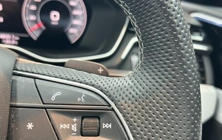 Audi A4, 2021 год, 2 340 000 рублей, 16 фотография