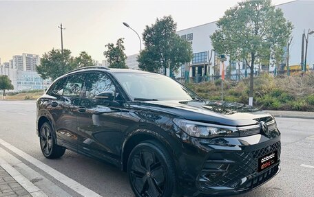 Volkswagen Tiguan, 2025 год, 4 490 000 рублей, 3 фотография