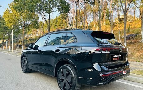 Volkswagen Tiguan, 2025 год, 4 490 000 рублей, 4 фотография