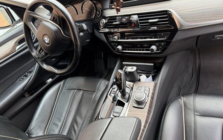 BMW 5 серия, 2018 год, 4 650 000 рублей, 11 фотография