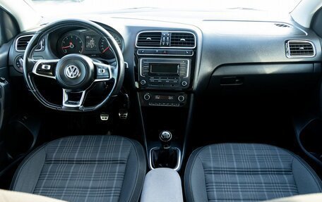 Volkswagen Polo VI (EU Market), 2018 год, 1 050 000 рублей, 14 фотография