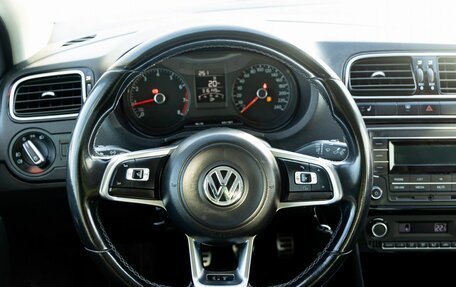 Volkswagen Polo VI (EU Market), 2018 год, 1 050 000 рублей, 15 фотография