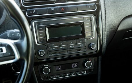 Volkswagen Polo VI (EU Market), 2018 год, 1 050 000 рублей, 19 фотография