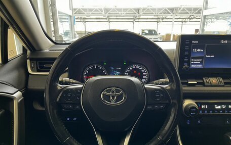 Toyota RAV4, 2020 год, 3 700 000 рублей, 13 фотография