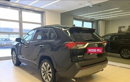 Toyota RAV4, 2019 год, 3 700 000 рублей, 6 фотография
