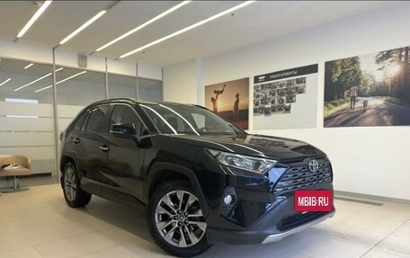Toyota RAV4, 2019 год, 3 700 000 рублей, 5 фотография
