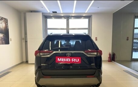 Toyota RAV4, 2019 год, 3 700 000 рублей, 7 фотография