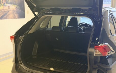 Toyota RAV4, 2019 год, 3 700 000 рублей, 22 фотография