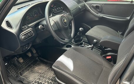 Chevrolet Niva I рестайлинг, 2018 год, 850 000 рублей, 6 фотография