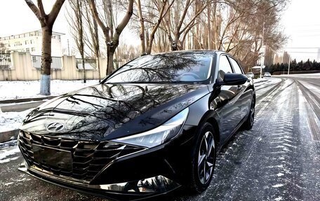 Hyundai Elantra, 2022 год, 1 580 000 рублей, 2 фотография