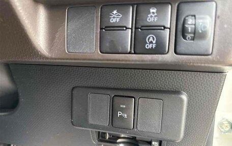 Toyota Roomy I, 2020 год, 850 000 рублей, 15 фотография