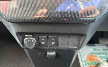 Toyota Roomy I, 2020 год, 850 000 рублей, 26 фотография