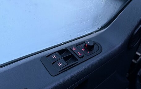 Volkswagen Multivan T5, 2006 год, 1 259 000 рублей, 14 фотография