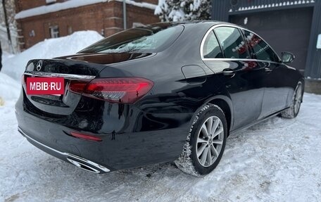 Mercedes-Benz E-Класс, 2021 год, 3 350 000 рублей, 4 фотография