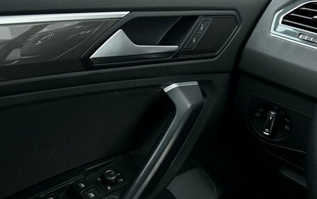 Volkswagen Tiguan II, 2020 год, 2 482 700 рублей, 18 фотография