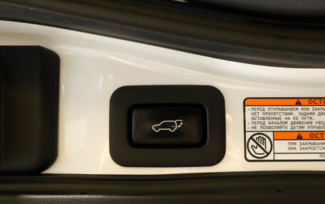 Lexus LX III, 2017 год, 6 339 000 рублей, 8 фотография