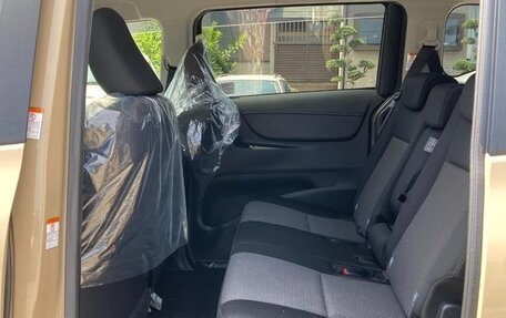 Toyota Sienta II, 2018 год, 1 187 000 рублей, 22 фотография